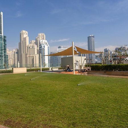 Waves Holiday Home - Waterfront Apartment With Breathtaking Sea Views Dubaj Exteriér fotografie