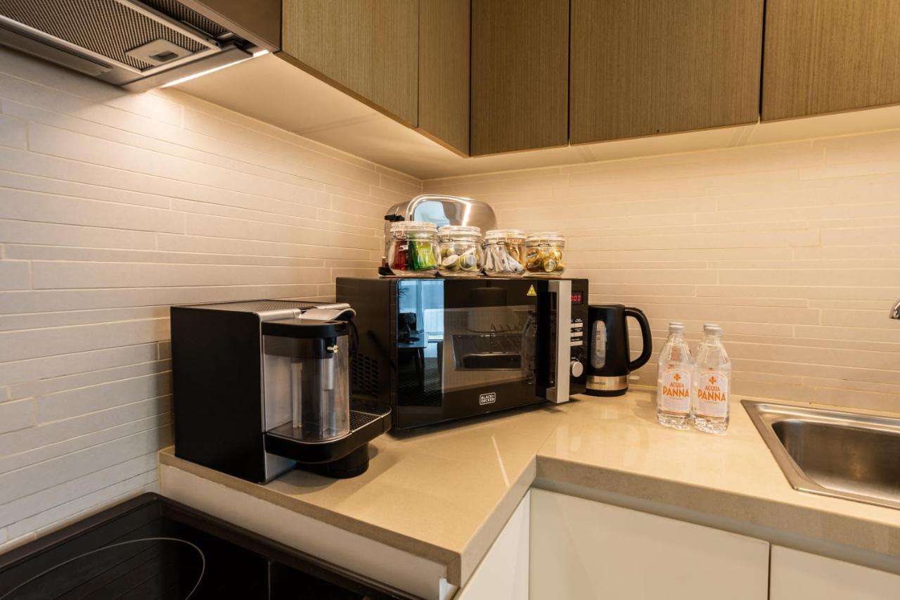 Waves Holiday Home - Waterfront Apartment With Breathtaking Sea Views Dubaj Exteriér fotografie