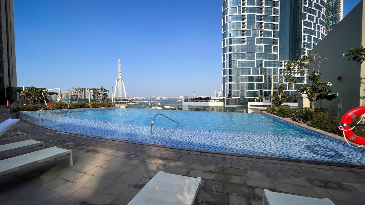 Waves Holiday Home - Waterfront Apartment With Breathtaking Sea Views Dubaj Exteriér fotografie