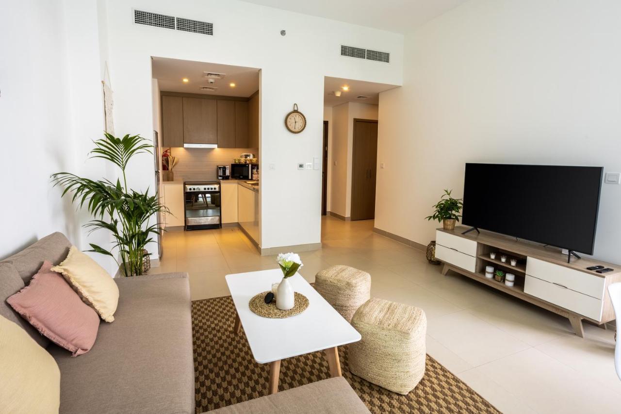 Waves Holiday Home - Waterfront Apartment With Breathtaking Sea Views Dubaj Exteriér fotografie