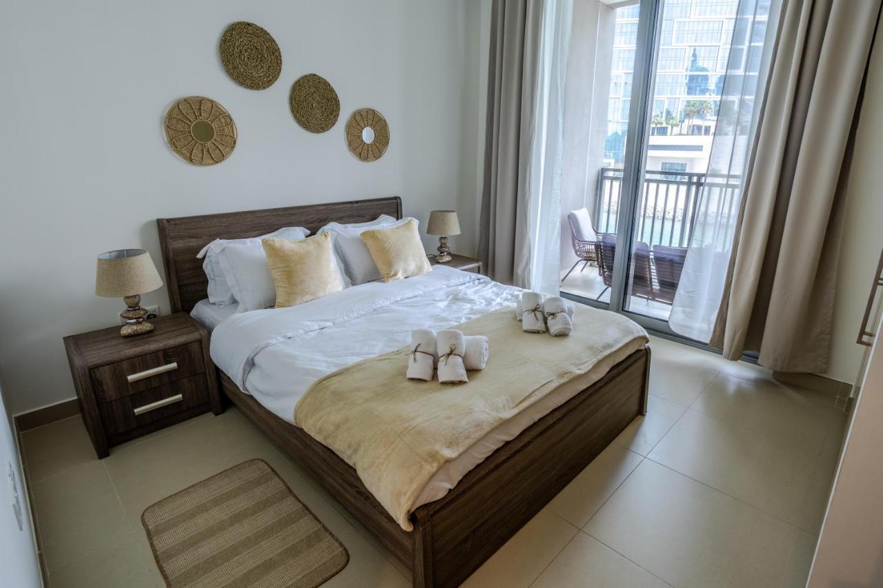 Waves Holiday Home - Waterfront Apartment With Breathtaking Sea Views Dubaj Exteriér fotografie