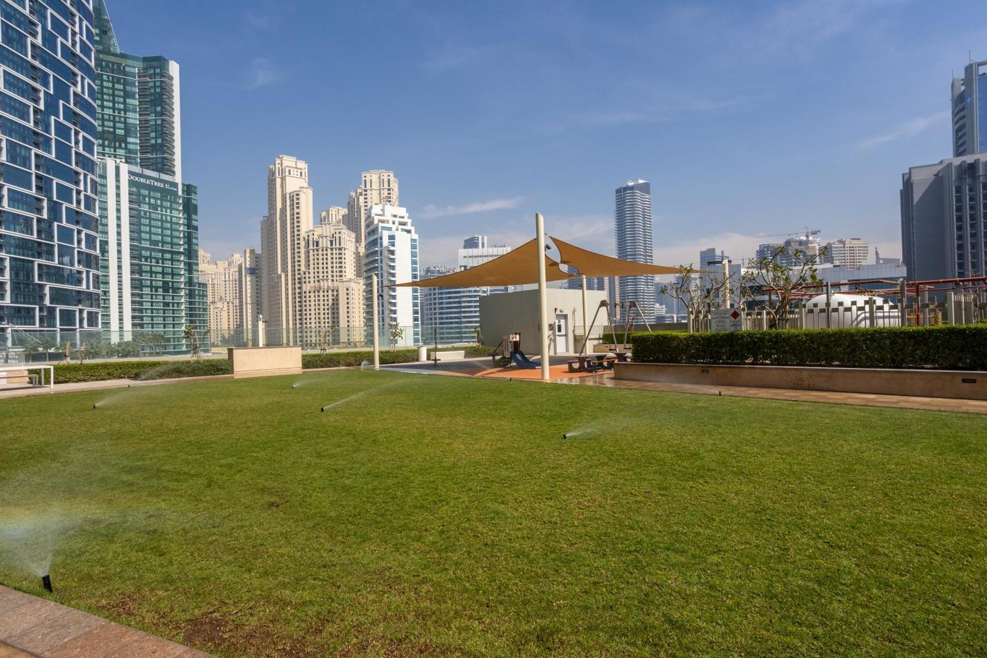 Waves Holiday Home - Waterfront Apartment With Breathtaking Sea Views Dubaj Exteriér fotografie